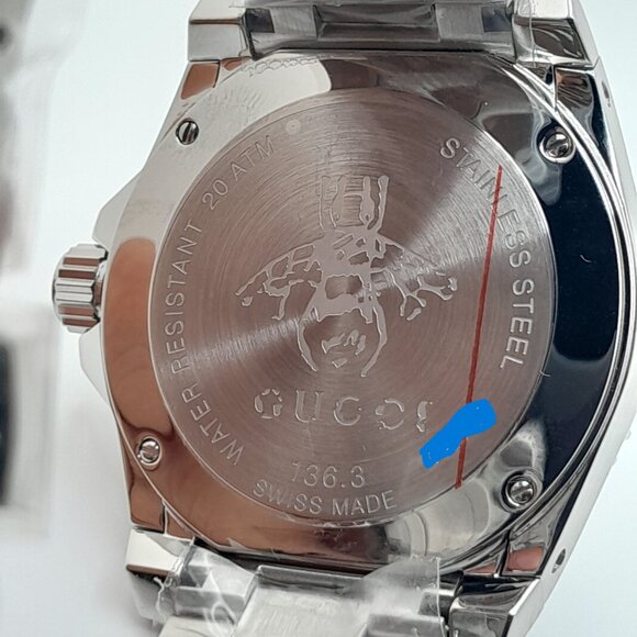 Gucci Dive Quartz Silver Dial Men's Watch YA136336. - Picture 8 of 10